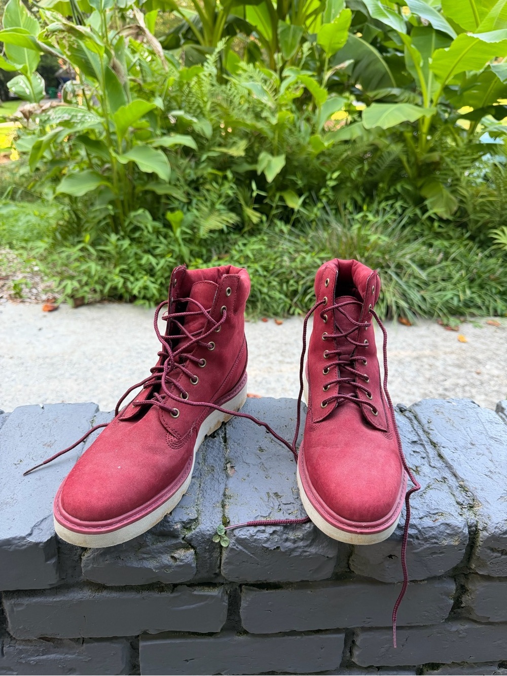 Timberland Kenniston Burgundy Nubuck Boots - Women’s Size 10